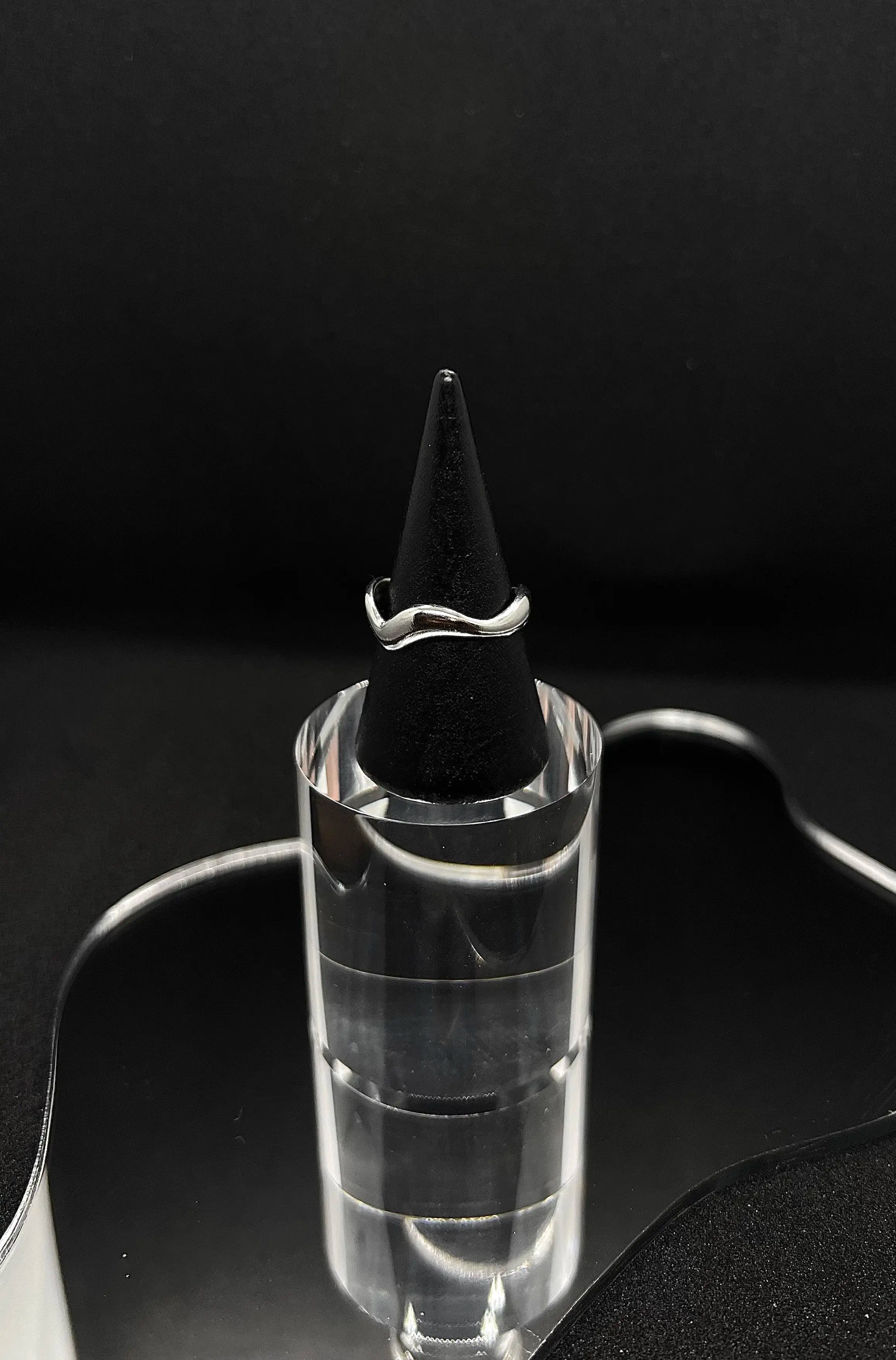 Bague ondulée en acier inoxydable plaqué or 18 carats - Tiny waves ring - Bijoux ajustables waterproof et hypoallergéniques | Mindfits