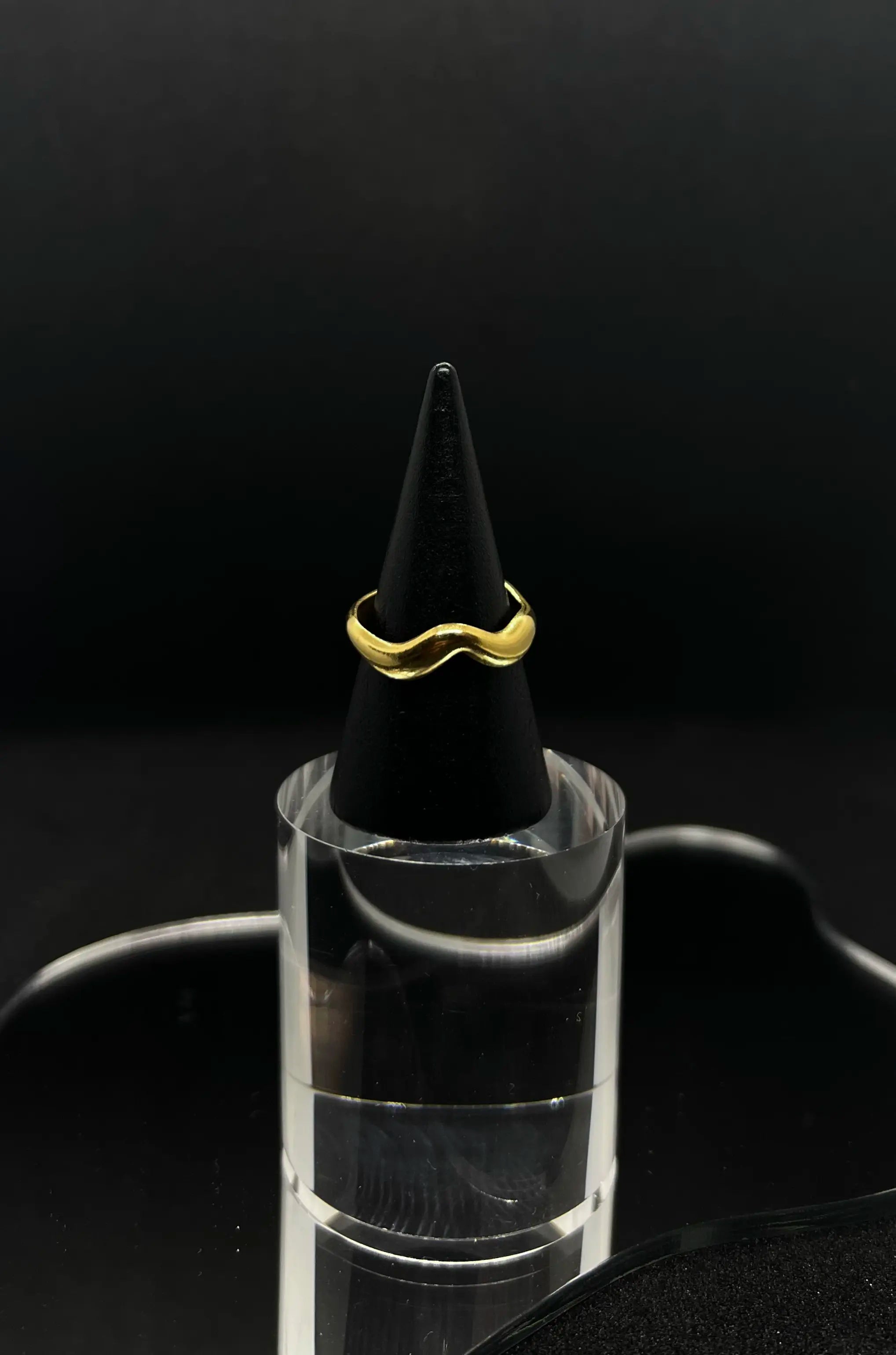 Bague ondulée en acier inoxydable plaqué or 18 carats - Tiny waves ring - Bijoux ajustables waterproof et hypoallergéniques | Mindfits