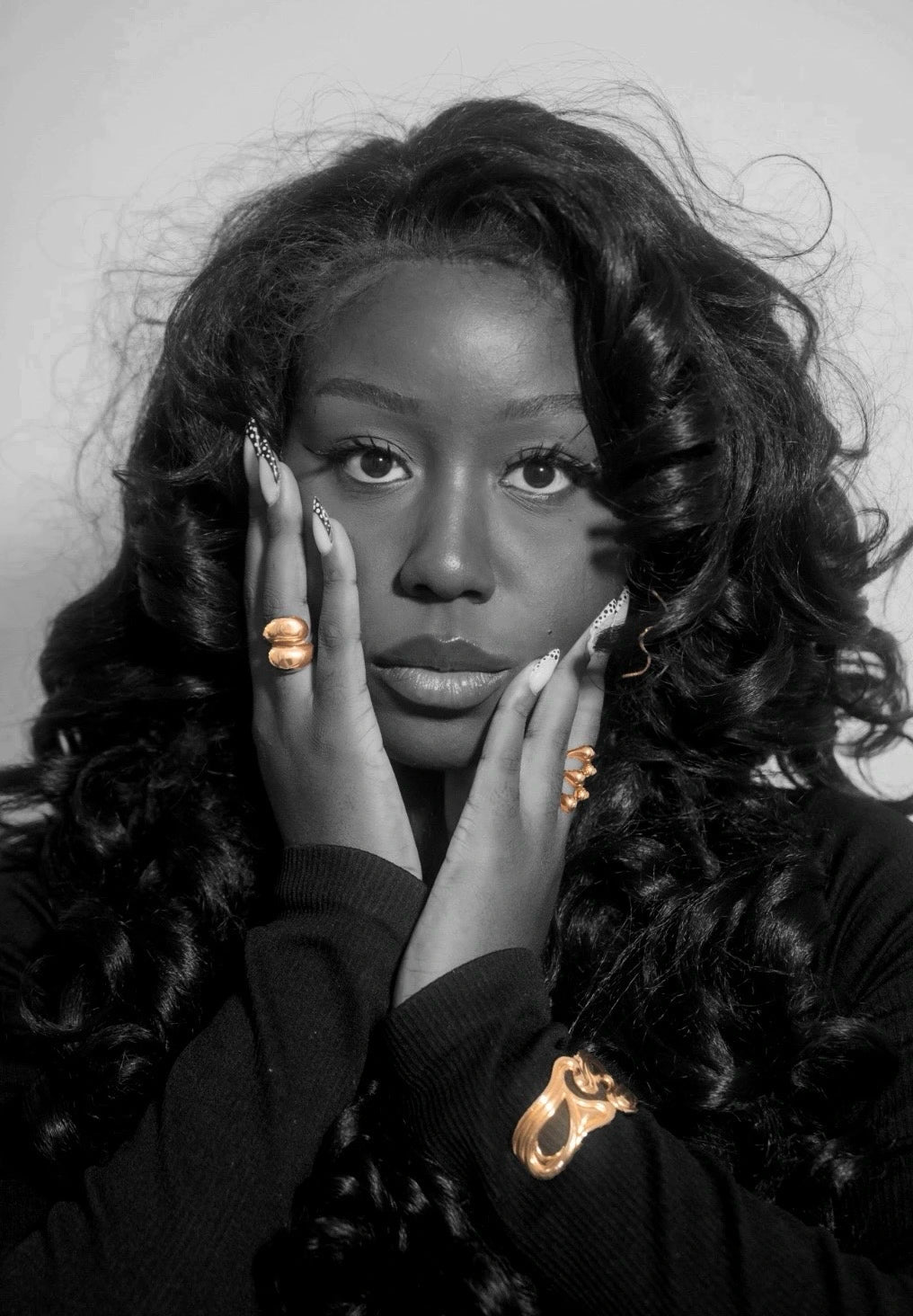 Créoles ondulées minimalistes en acier inoxydable plaqué or 18 carats - Gold leaf hoops - Bijoux waterproof et hypoallergéniques | Mindfits