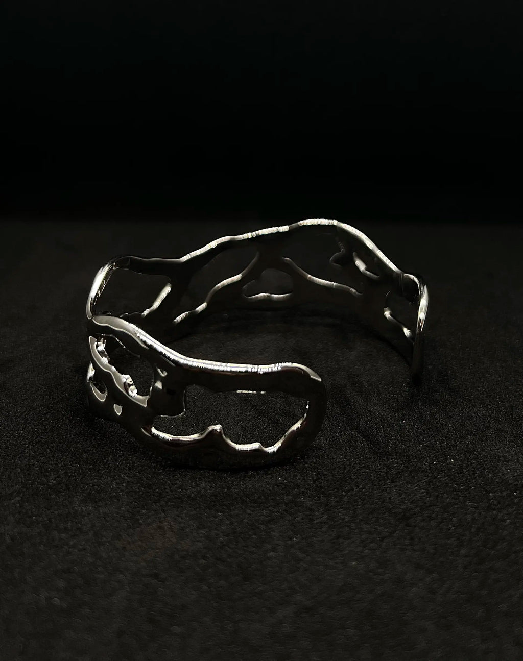 Bracelet métal liquide en acier inoxydable plaqué or 18 carats - Irregular liquid metal Cuff - Bijoux ajustables waterproof et hypoallergéniques | Mindfits