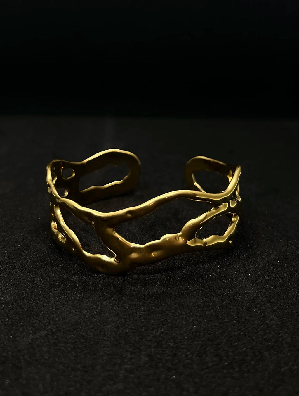 Bracelet métal liquide en acier inoxydable plaqué or 18 carats - Irregular liquid metal Cuff - Bijoux ajustables waterproof et hypoallergéniques | Mindfits