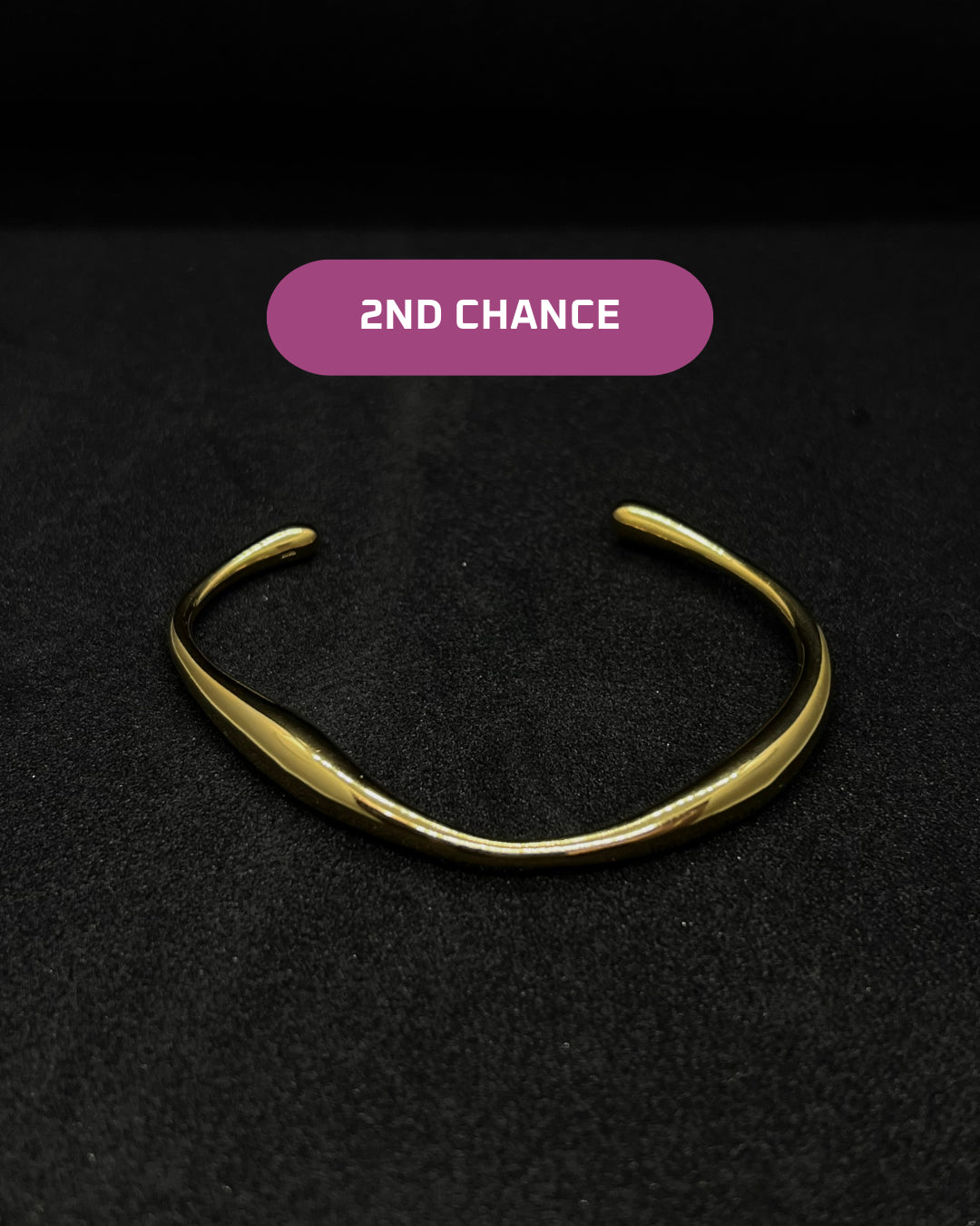 Bracelet fin organique en acier inoxydable plaqué or 18 carats - Organic bangle  | Mindfits 2ND CHANCE