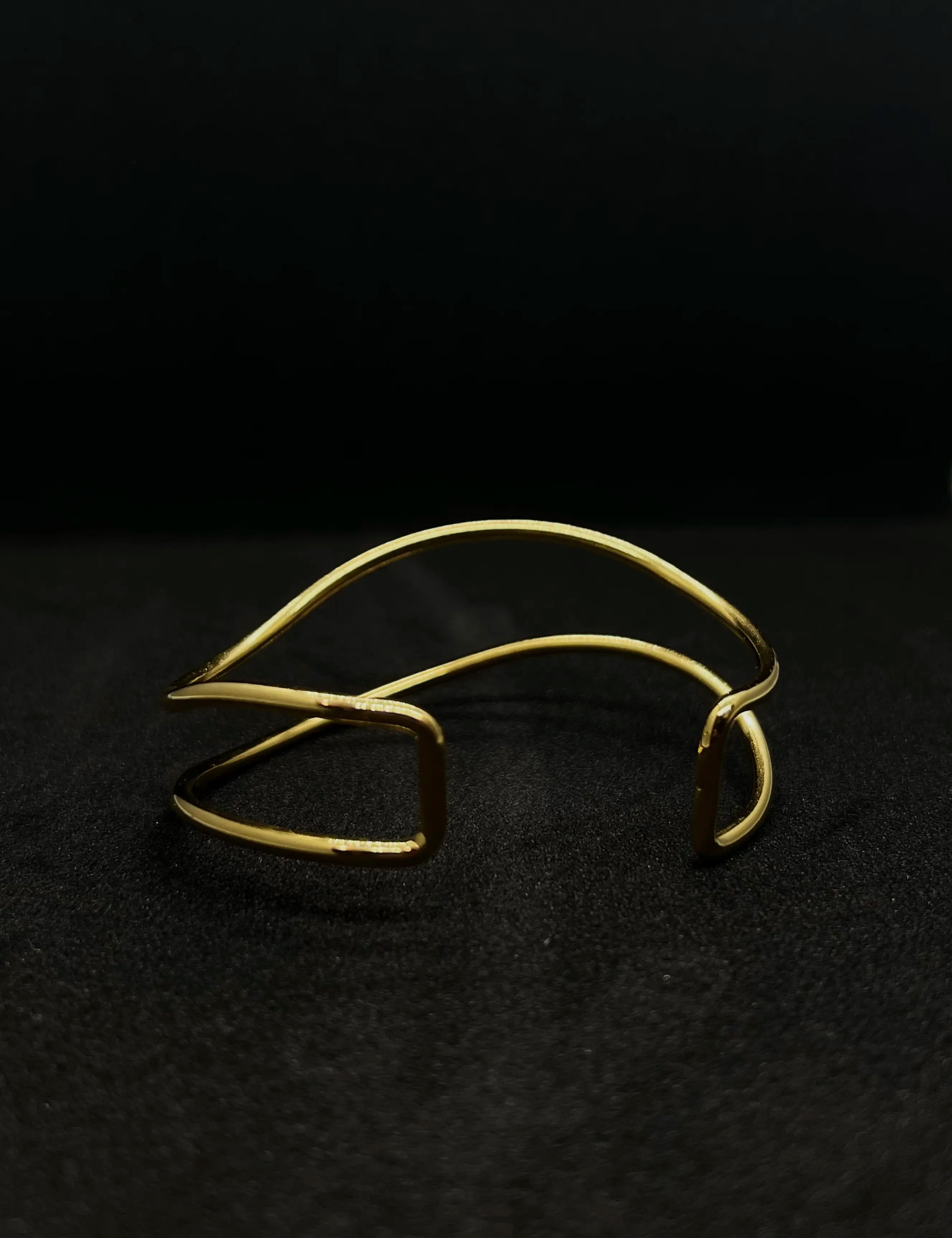 Bracelet fin ondulé en acier inoxydable plaqué or 18 carats - Double wavy cuff - Bijoux ajustables waterproof et hypoallergéniques | Mindfits