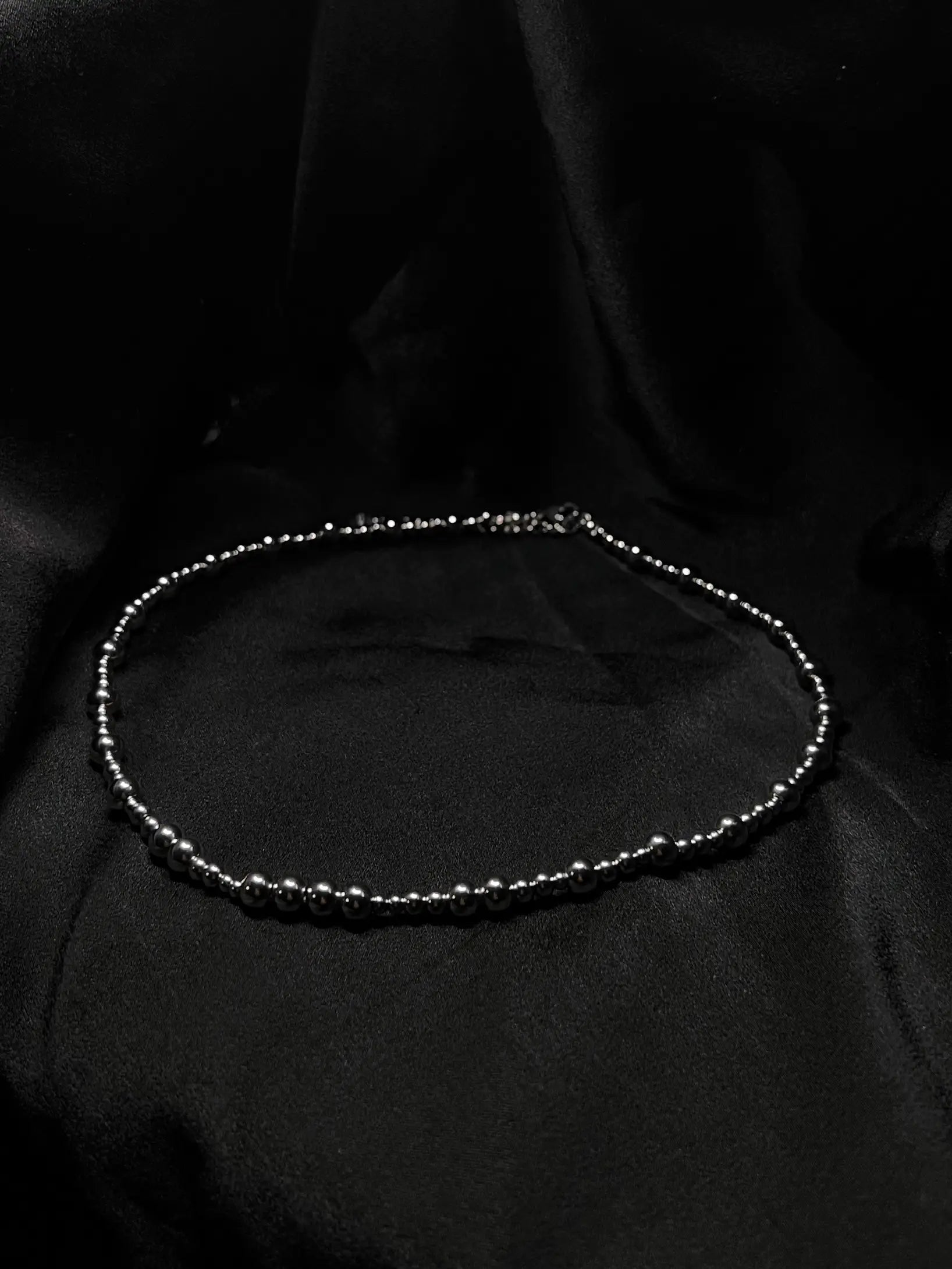 Collier de perles  en acier inoxydable plaqué or 18 carats - Gold pearls necklace - Bijoux ajustables waterproof et hypoallergéniques | Mindfits