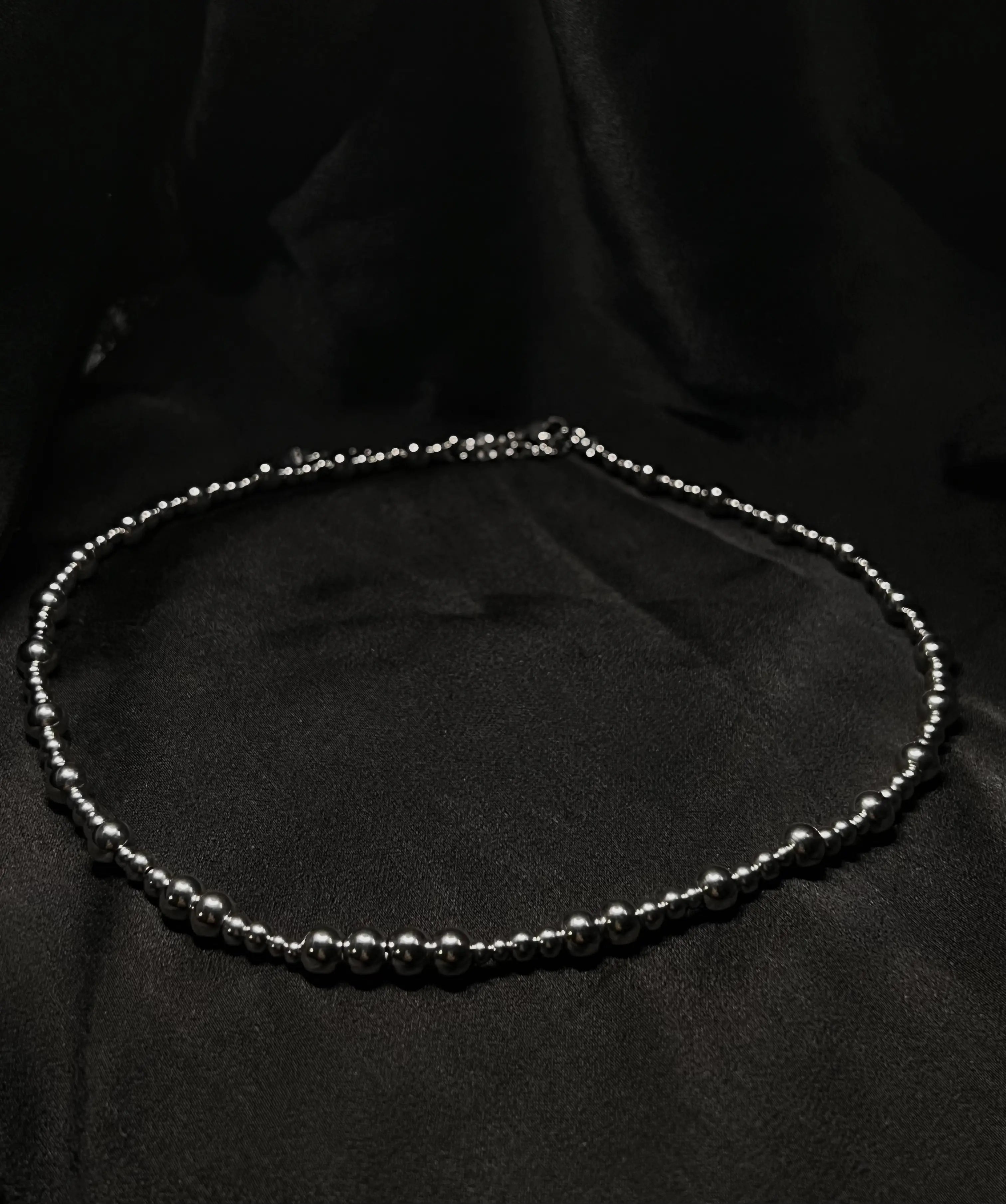 Collier de perles  en acier inoxydable plaqué or 18 carats - Gold pearls necklace - Bijoux ajustables waterproof et hypoallergéniques | Mindfits