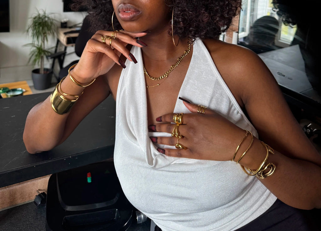 Bracelet fin ondulé en acier inoxydable plaqué or 18 carats - Double wavy cuff - Bijoux ajustables waterproof et hypoallergéniques | Mindfits